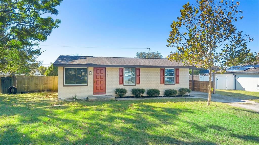 For Sale: $309,900 (3 beds, 2 baths, 1440 Square Feet)