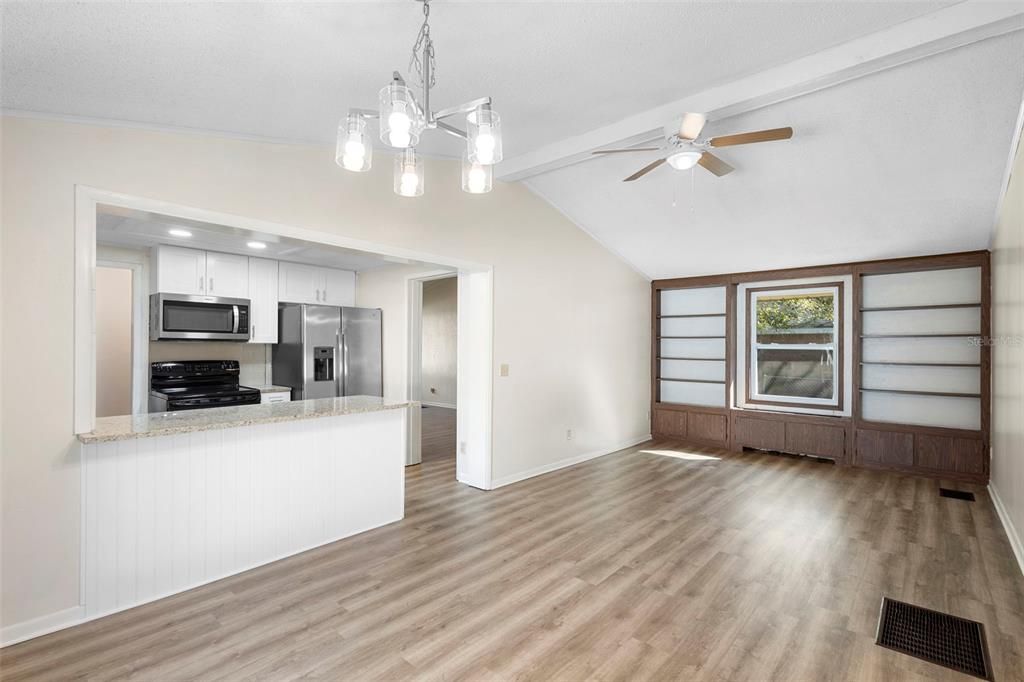 For Sale: $309,900 (3 beds, 2 baths, 1440 Square Feet)