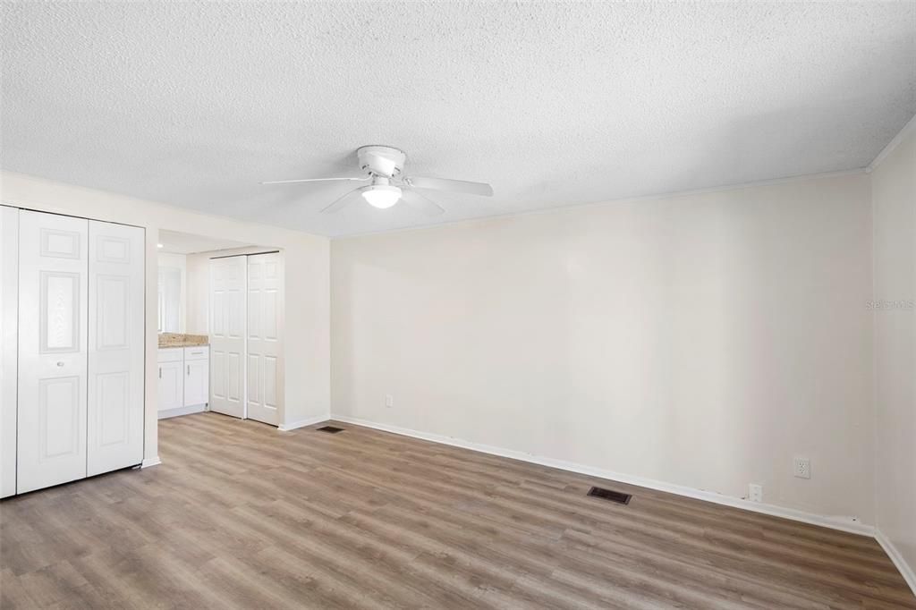 For Sale: $309,900 (3 beds, 2 baths, 1440 Square Feet)