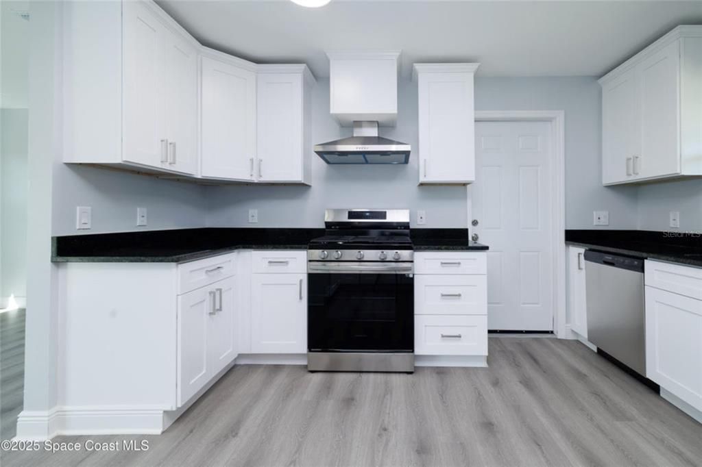 待售: $280,000 (3 贝兹, 2 浴室, 1161 平方英尺)