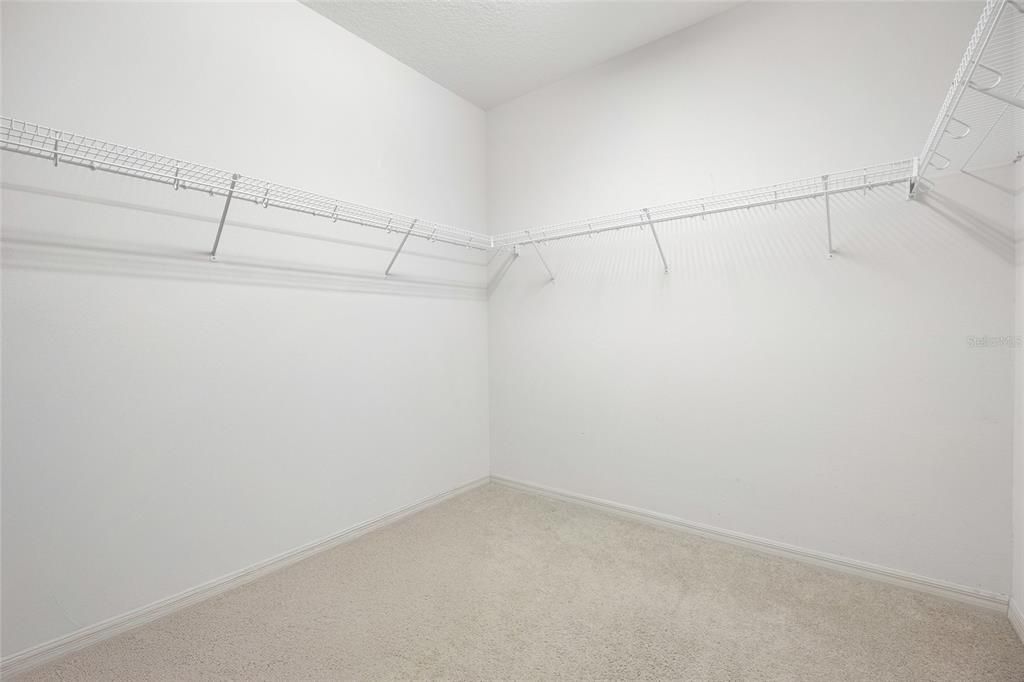 En Venta: $369,900 (3 camas, 2 baños, 2285 Pies cuadrados)