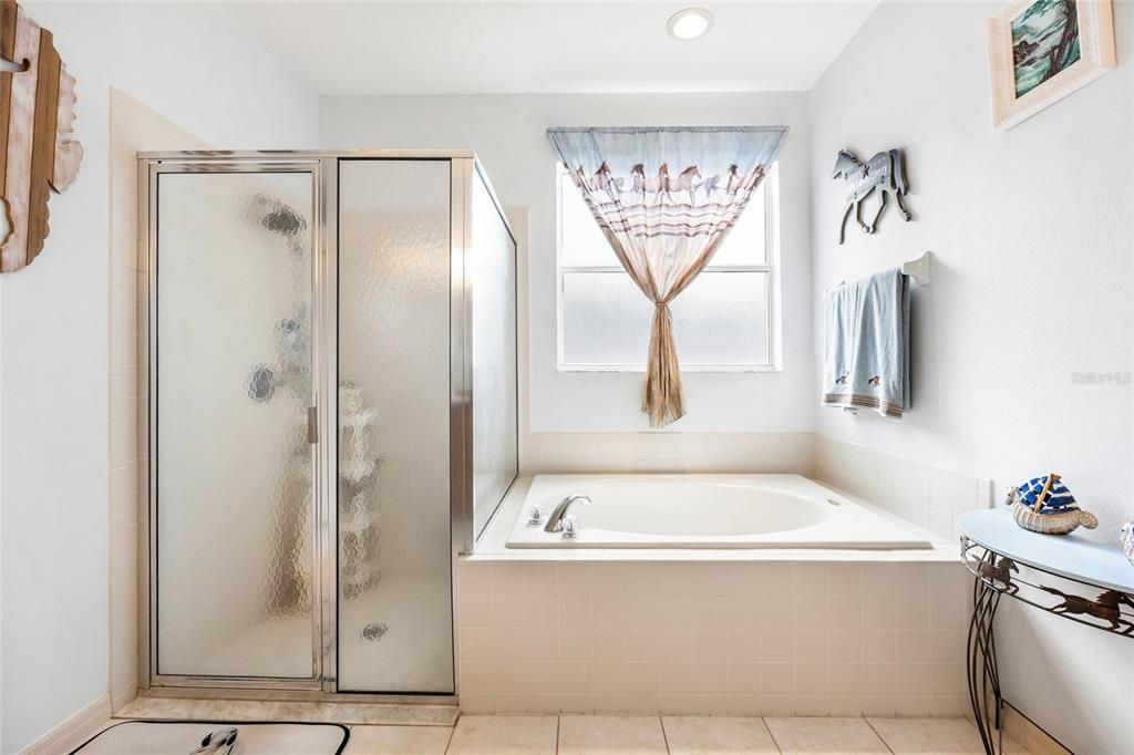 En Venta: $369,900 (3 camas, 2 baños, 2285 Pies cuadrados)