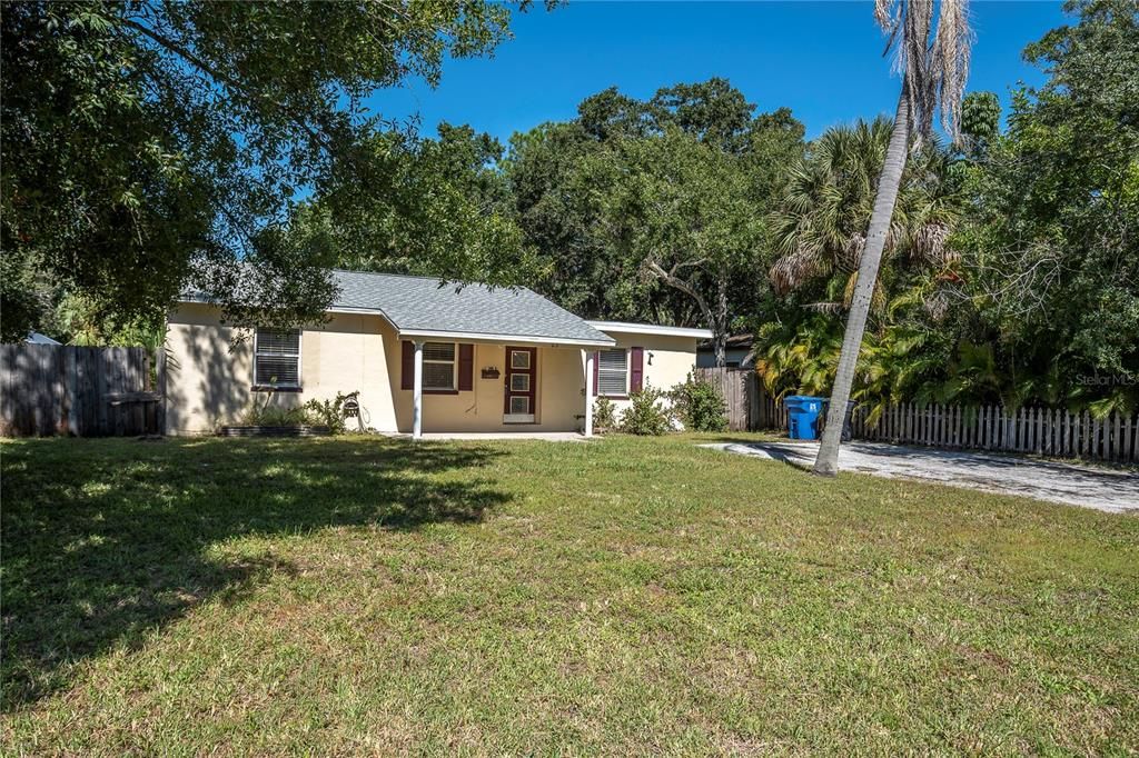 Recently Sold: $275,000 (3 beds, 1 baths, 935 Square Feet)