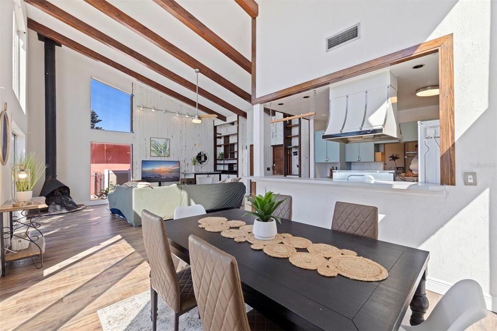 En Venta: $1,275,000 (3 camas, 2 baños, 1596 Pies cuadrados)