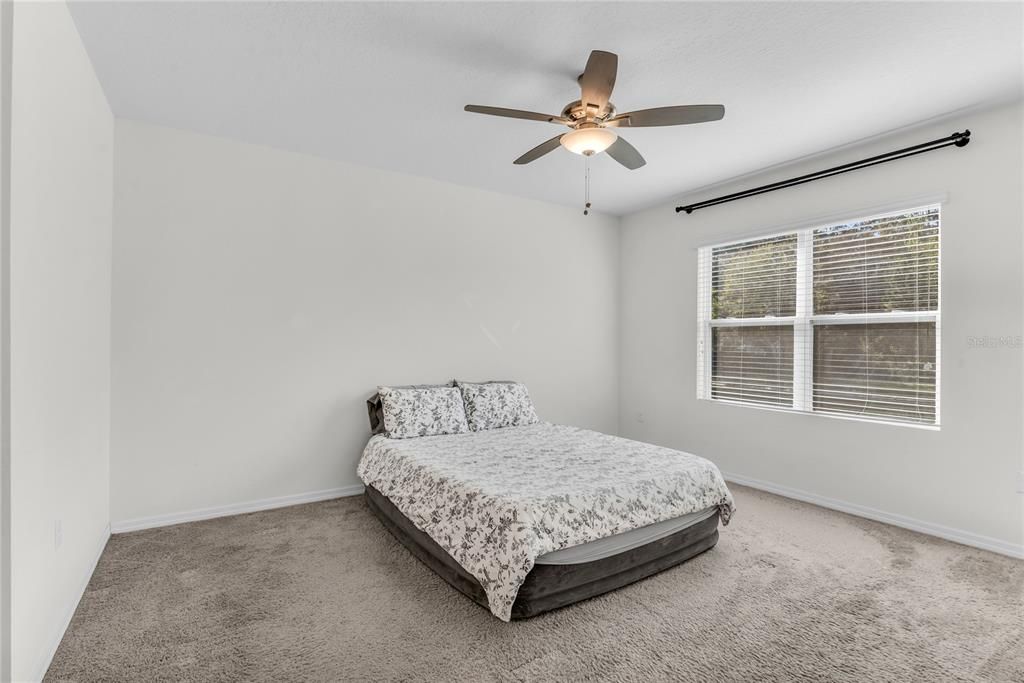 На продажу: $314,900 (3 спален, 2 ванн, 1690 Квадратных фут)