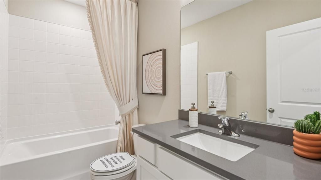 Active With Contract: $319,990 (3 beds, 2 baths, 1673 Square Feet)