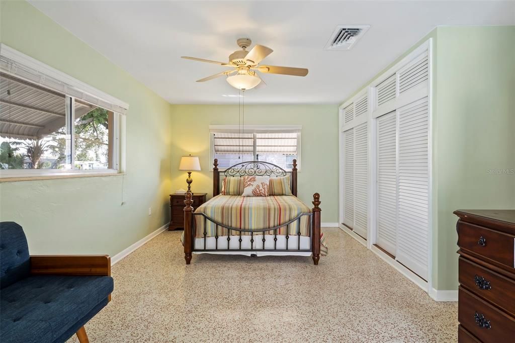 For Sale: $525,000 (3 beds, 2 baths, 1575 Square Feet)