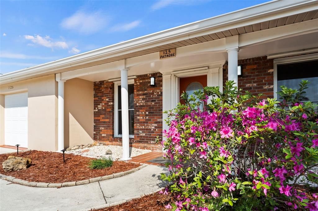 For Sale: $525,000 (3 beds, 2 baths, 1575 Square Feet)