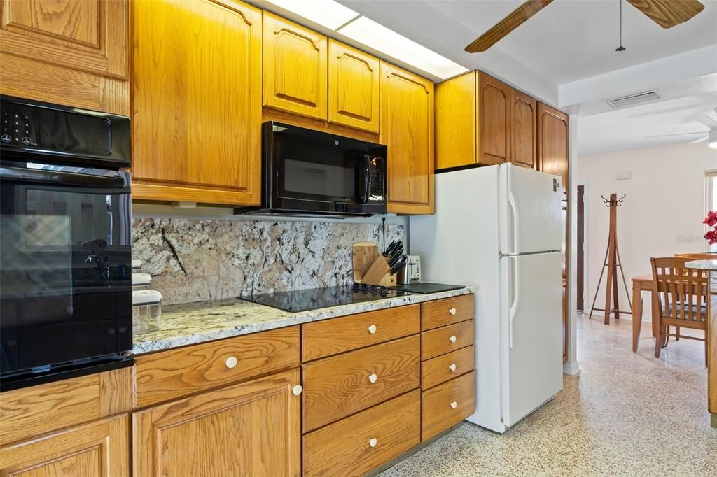 For Sale: $525,000 (3 beds, 2 baths, 1575 Square Feet)