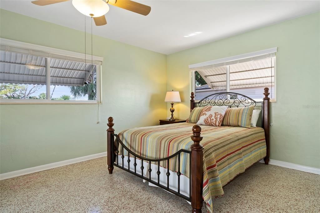 For Sale: $525,000 (3 beds, 2 baths, 1575 Square Feet)