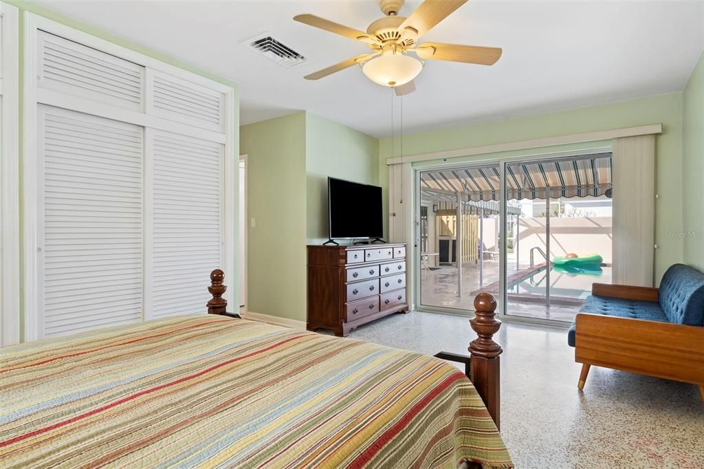 For Sale: $525,000 (3 beds, 2 baths, 1575 Square Feet)