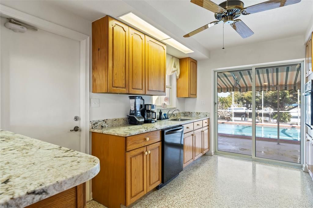 For Sale: $525,000 (3 beds, 2 baths, 1575 Square Feet)