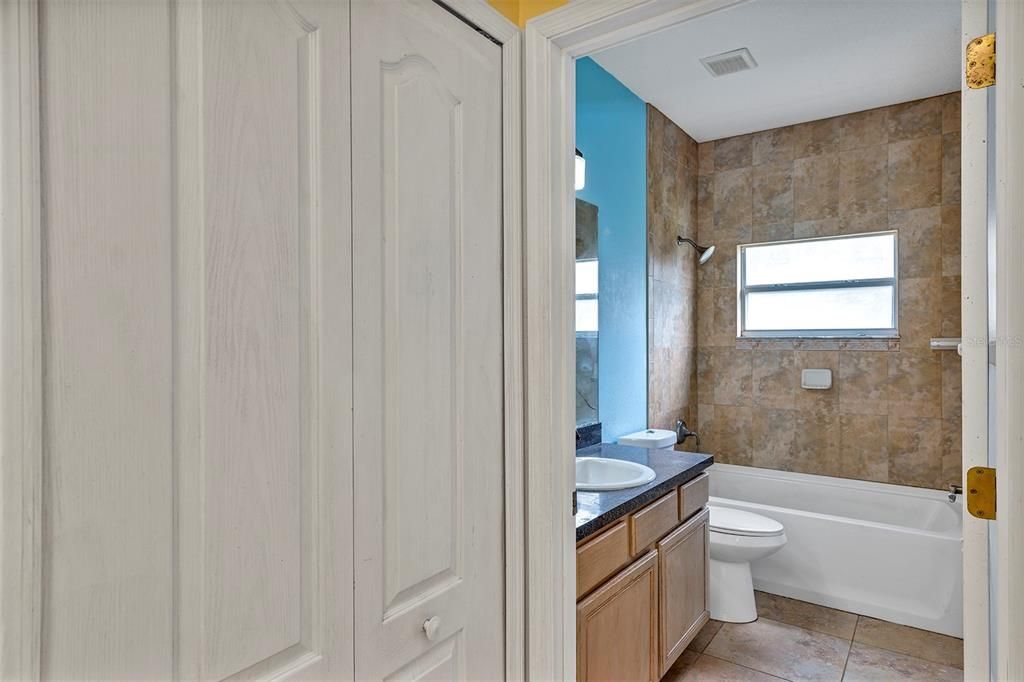 For Sale: $460,000 (4 beds, 3 baths, 2395 Square Feet)