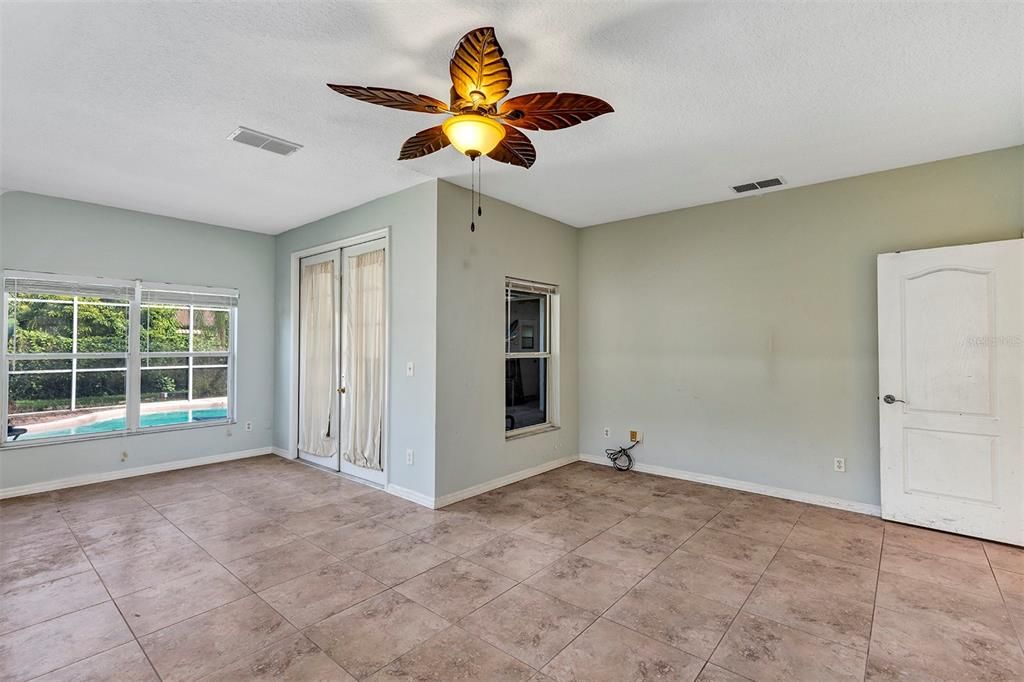 For Sale: $460,000 (4 beds, 3 baths, 2395 Square Feet)