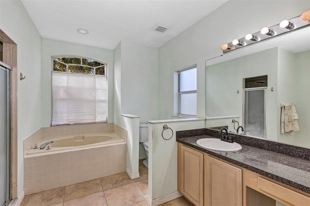 For Sale: $460,000 (4 beds, 3 baths, 2395 Square Feet)