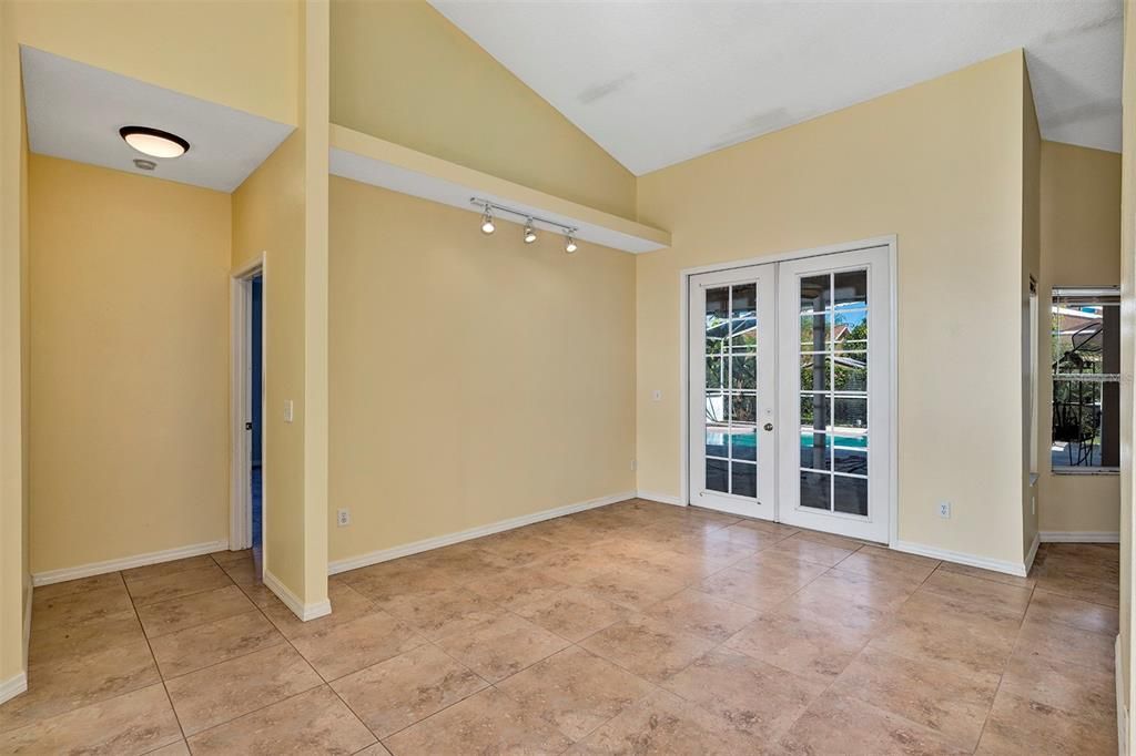 For Sale: $460,000 (4 beds, 3 baths, 2395 Square Feet)