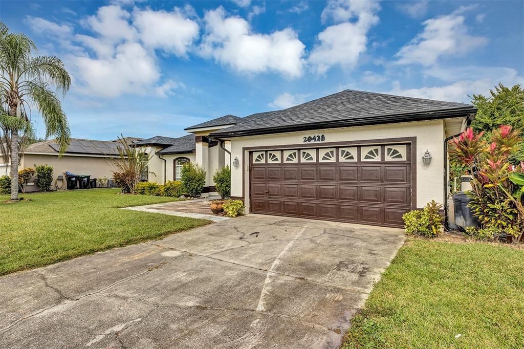 For Sale: $460,000 (4 beds, 3 baths, 2395 Square Feet)