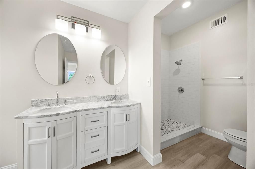 待售: $649,900 (4 贝兹, 3 浴室, 3201 平方英尺)