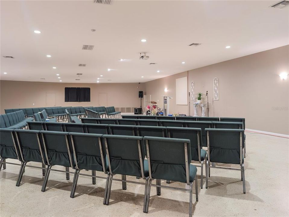 Под контрактом: $750,000 (0 спален, 0 ванн, 17163 Квадратных фут)