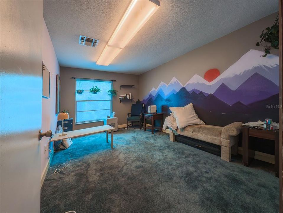 Под контрактом: $750,000 (0 спален, 0 ванн, 17163 Квадратных фут)