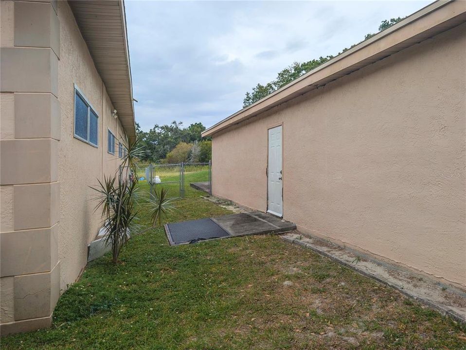 Под контрактом: $750,000 (0 спален, 0 ванн, 17163 Квадратных фут)