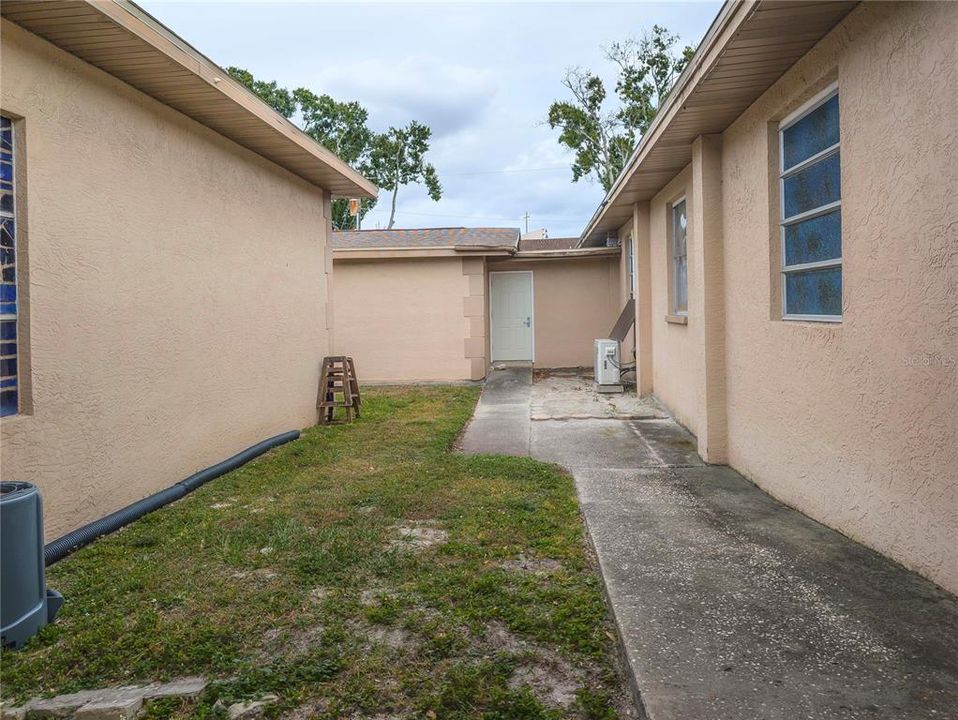 Под контрактом: $750,000 (0 спален, 0 ванн, 17163 Квадратных фут)