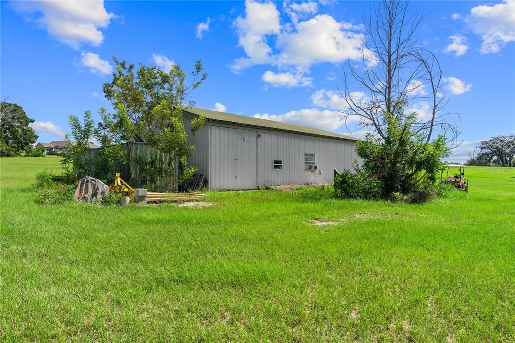 待售: $189,900 (4.69 acres)