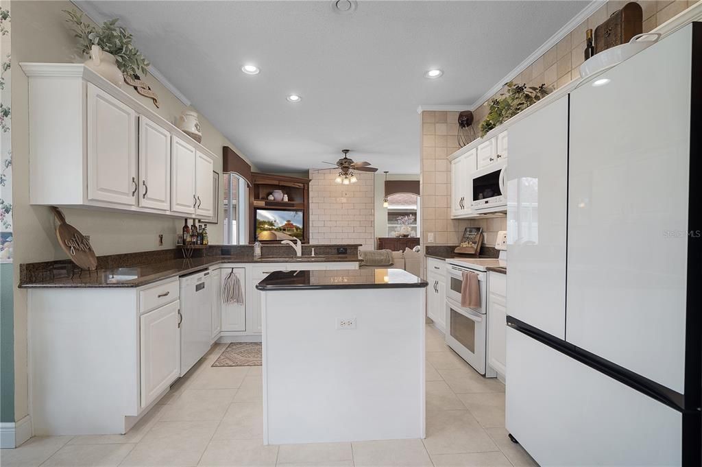 Active With Contract: $589,500 (4 beds, 3 baths, 2301 Square Feet)