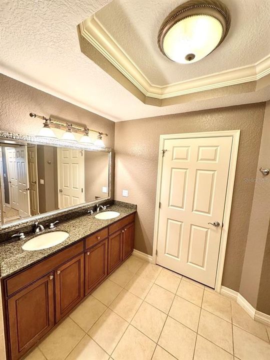 На продажу: $319,900 (3 спален, 3 ванн, 1755 Квадратных фут)