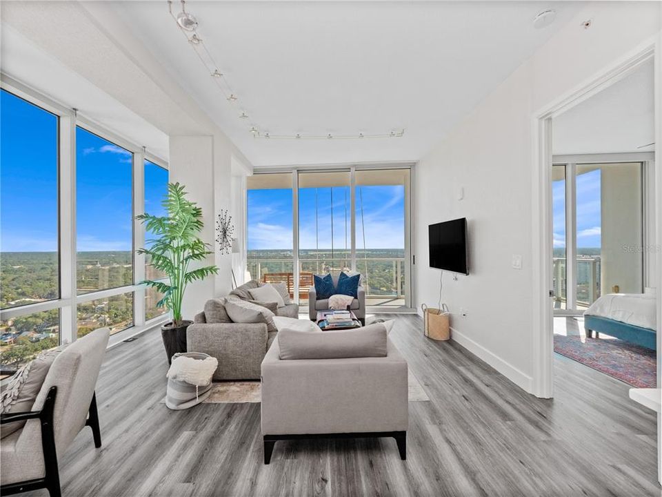 For Sale: $775,000 (2 beds, 2 baths, 1471 Square Feet)