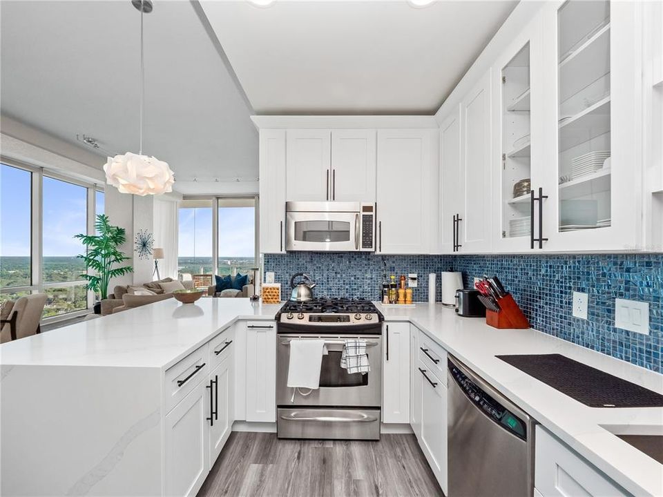 For Sale: $775,000 (2 beds, 2 baths, 1471 Square Feet)