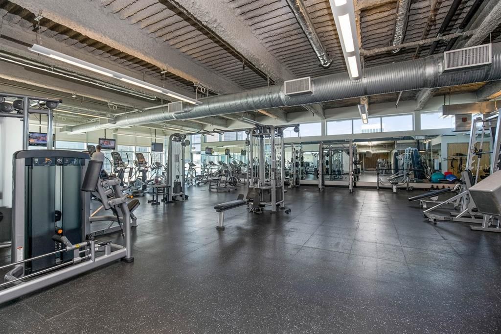 For Sale: $775,000 (2 beds, 2 baths, 1471 Square Feet)