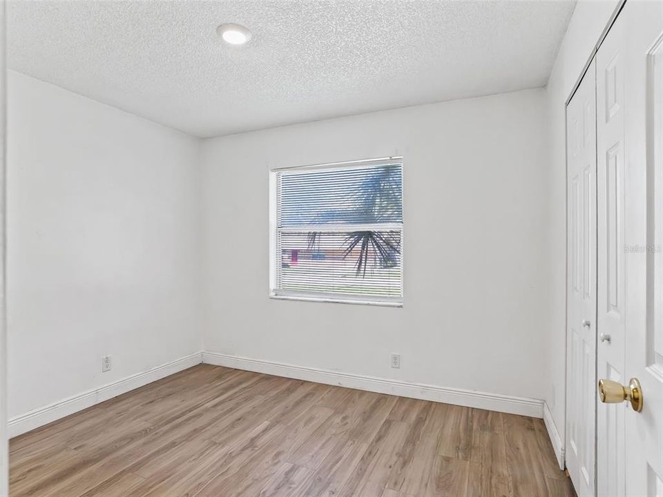 For Sale: $199,000 (3 beds, 2 baths, 1092 Square Feet)