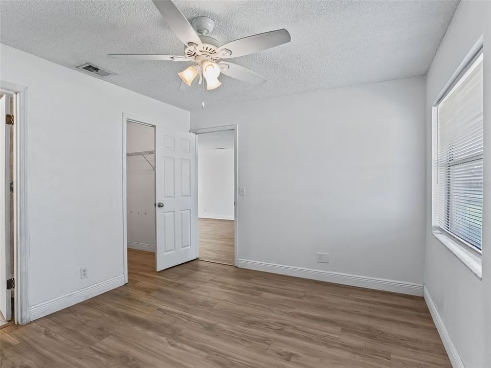 For Sale: $199,000 (3 beds, 2 baths, 1092 Square Feet)