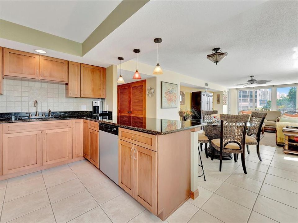 For Sale: $649,000 (2 beds, 2 baths, 1392 Square Feet)
