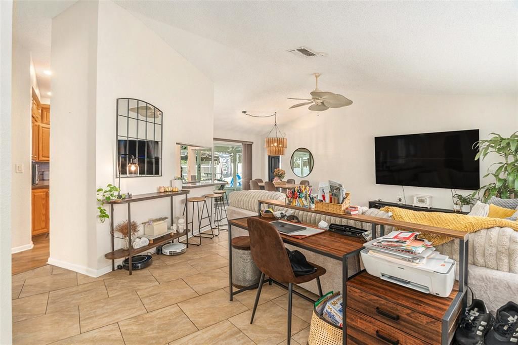 Activo con contrato: $290,000 (2 camas, 2 baños, 1210 Pies cuadrados)