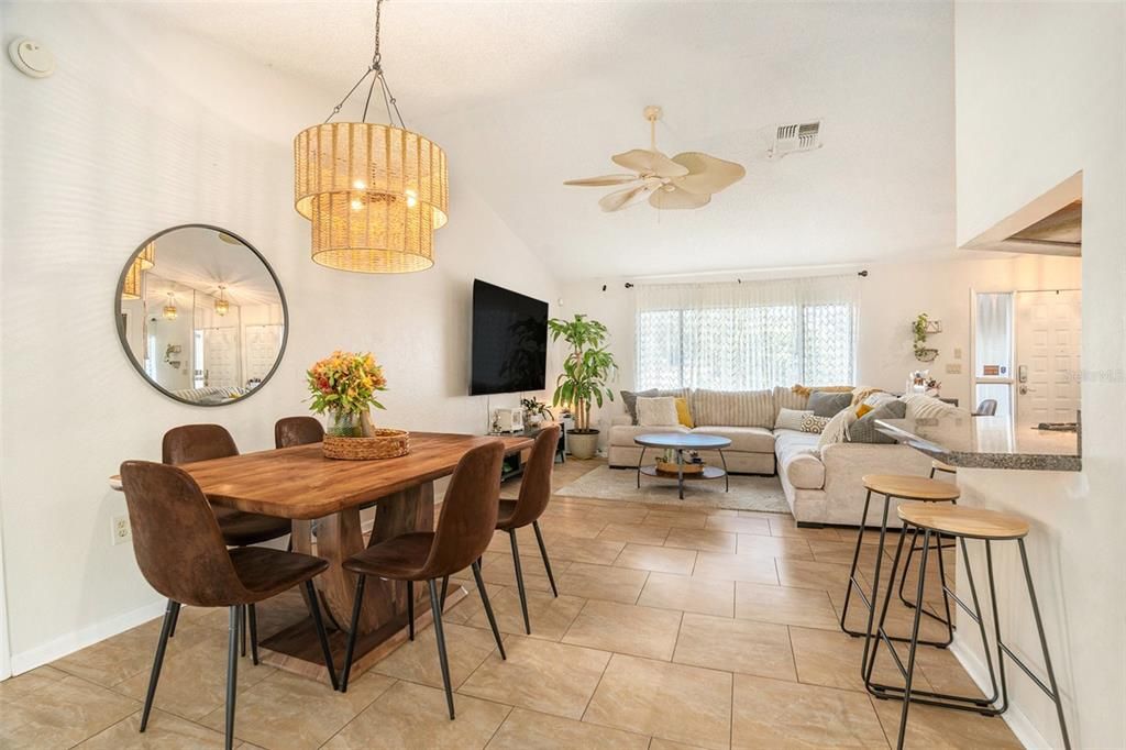 Activo con contrato: $290,000 (2 camas, 2 baños, 1210 Pies cuadrados)