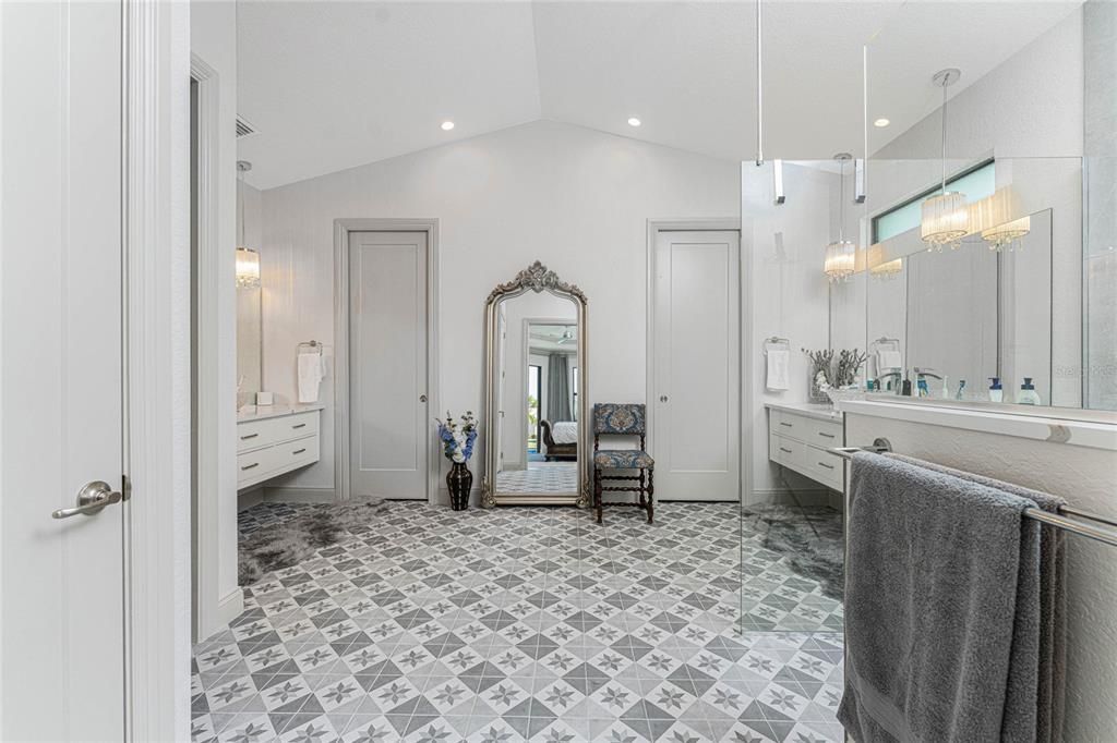 For Sale: $1,399,000 (3 beds, 3 baths, 2622 Square Feet)