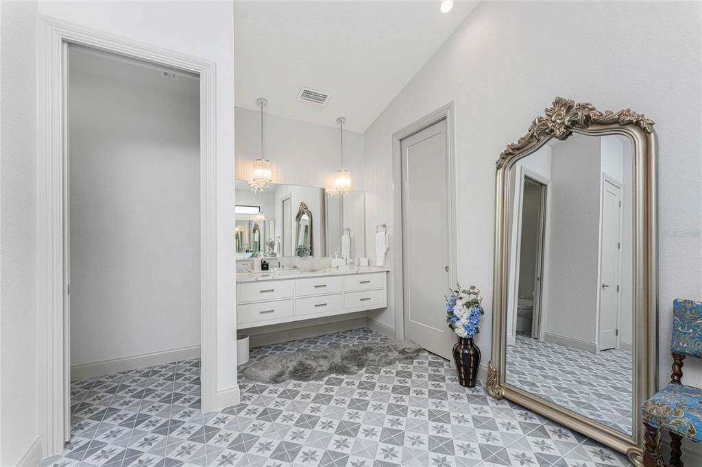 For Sale: $1,399,000 (3 beds, 3 baths, 2622 Square Feet)