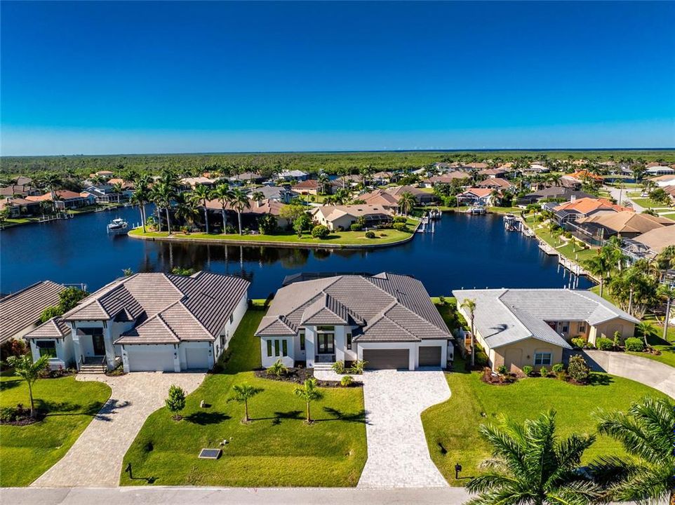 For Sale: $1,399,000 (3 beds, 3 baths, 2622 Square Feet)