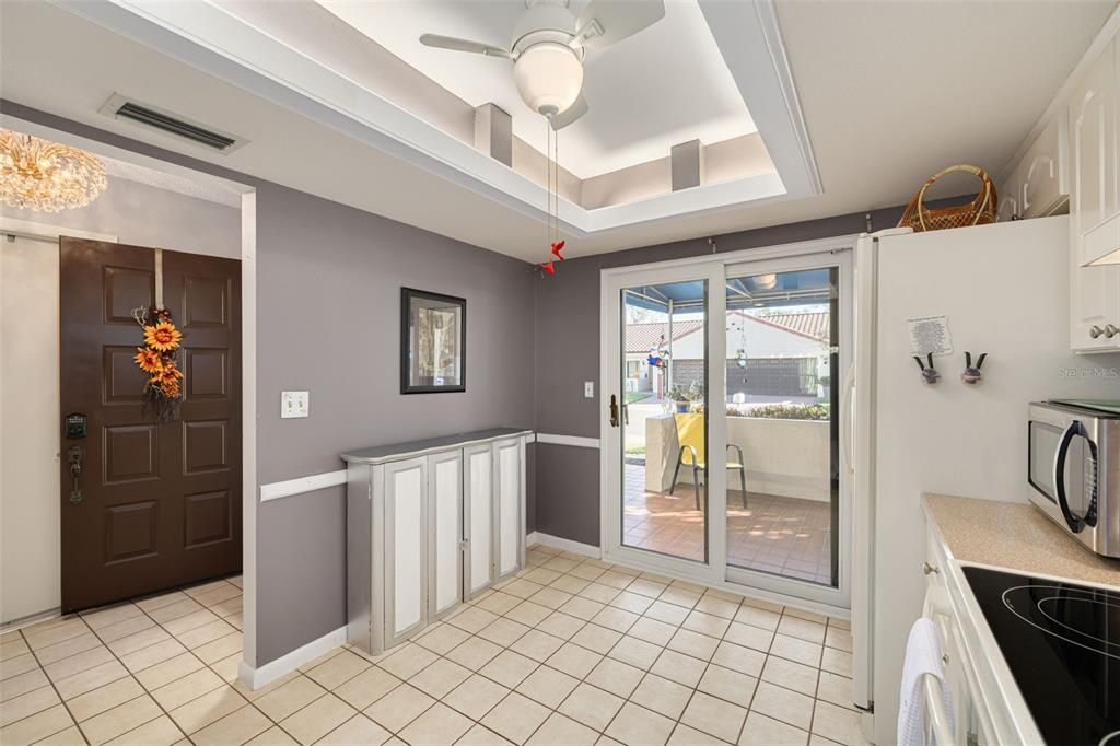 For Sale: $259,900 (2 beds, 2 baths, 1132 Square Feet)