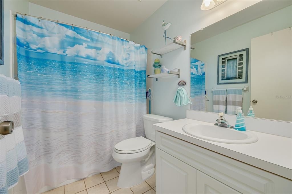 For Sale: $259,900 (2 beds, 2 baths, 1132 Square Feet)