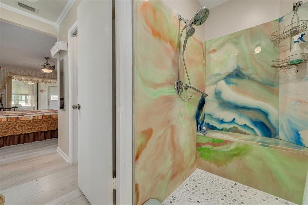 For Sale: $259,900 (2 beds, 2 baths, 1132 Square Feet)