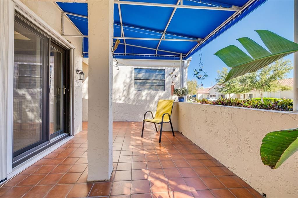 For Sale: $259,900 (2 beds, 2 baths, 1132 Square Feet)