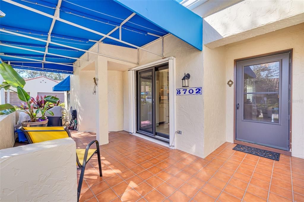 For Sale: $259,900 (2 beds, 2 baths, 1132 Square Feet)