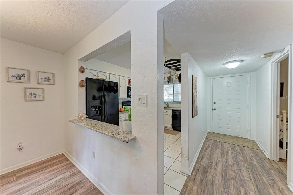 Active With Contract: $250,000 (2 beds, 2 baths, 1145 Square Feet)