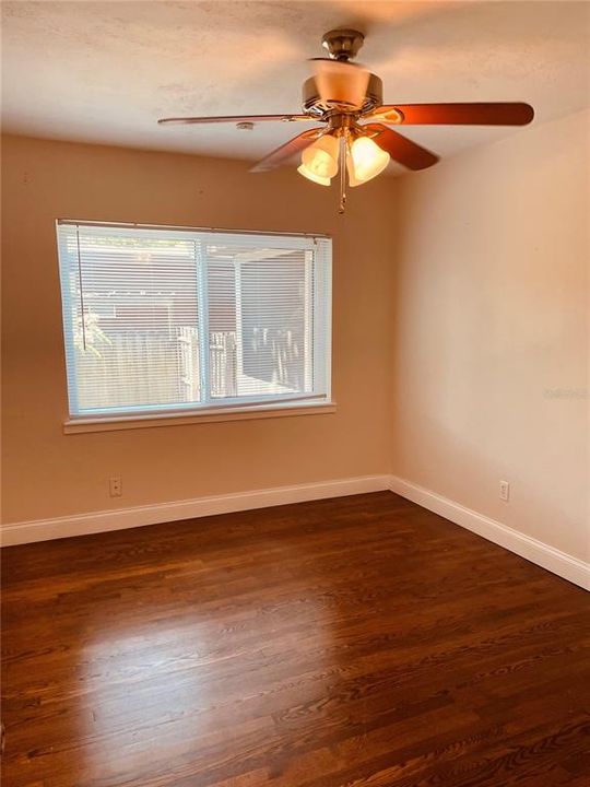 Activo con contrato: $449,000 (2 camas, 2 baños, 1424 Pies cuadrados)