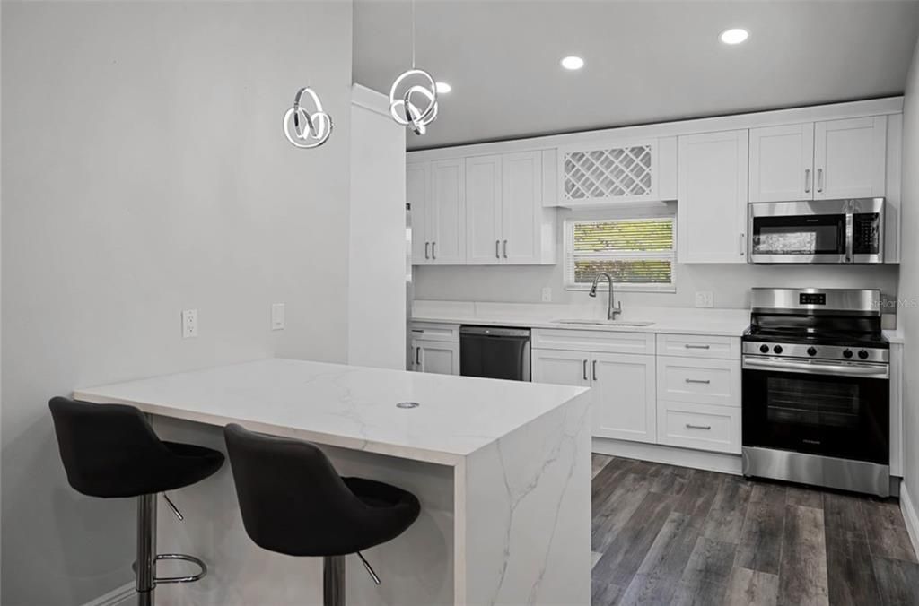 For Sale: $379,990 (3 beds, 2 baths, 1152 Square Feet)