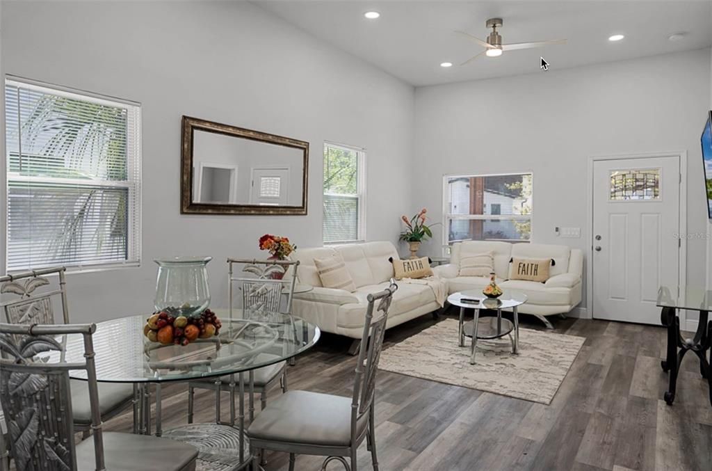 For Sale: $379,990 (3 beds, 2 baths, 1152 Square Feet)