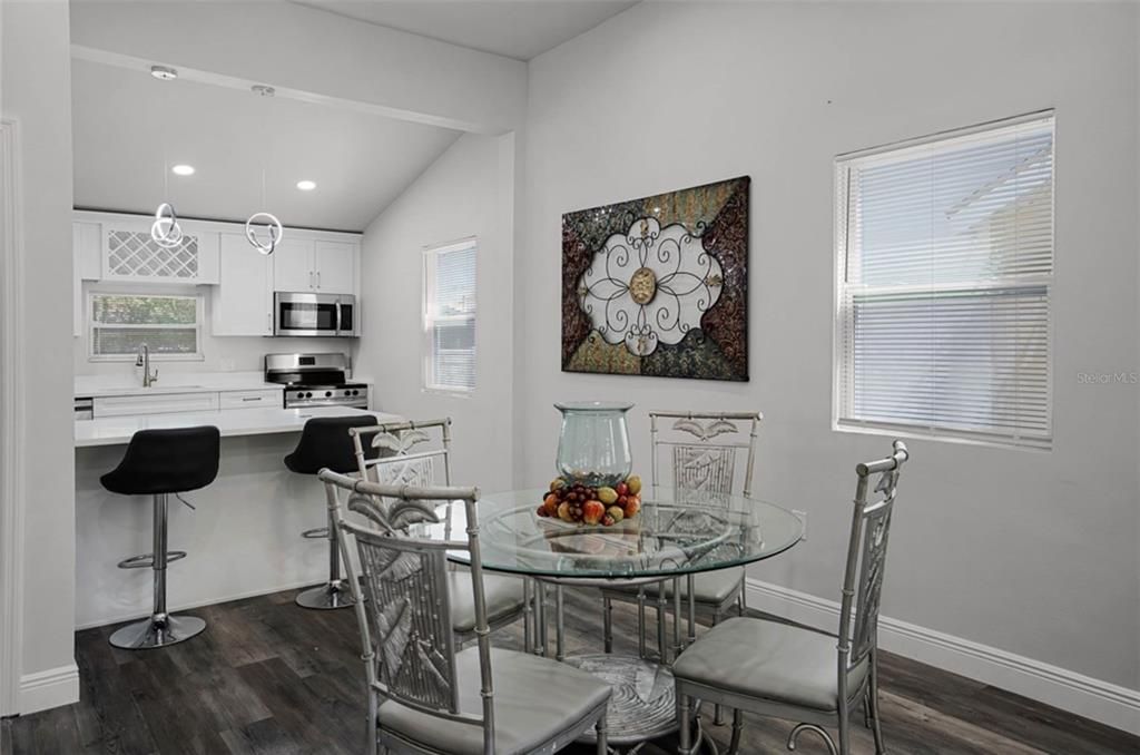 For Sale: $379,990 (3 beds, 2 baths, 1152 Square Feet)